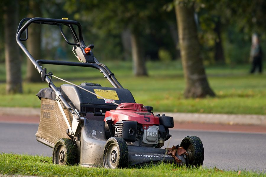 Random Lawn Mower, Maynooth, Ireland, 2008